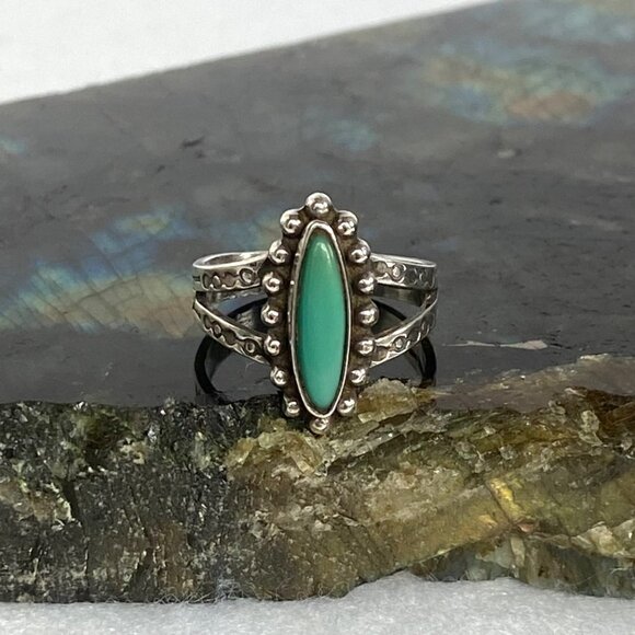 VTG Sterling Silver 925 Southwest Style Turquoise Stamped Split Shank Ring 4.75 - Picture 2 of 16